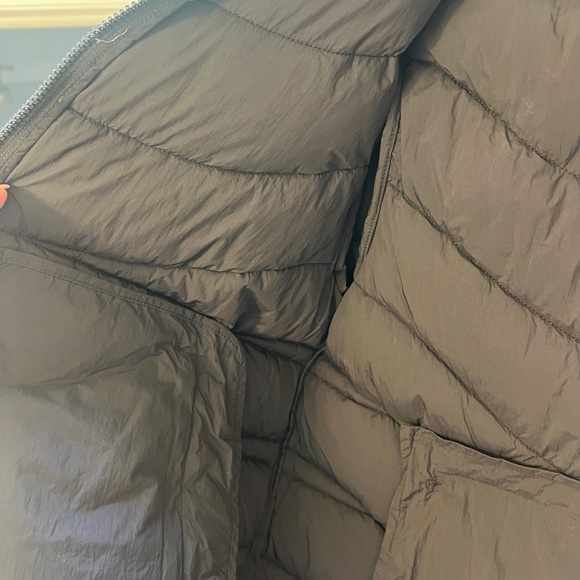 Roxy Black and White Paisley Puffer Jacket/ski layer - Picture 8 of 10